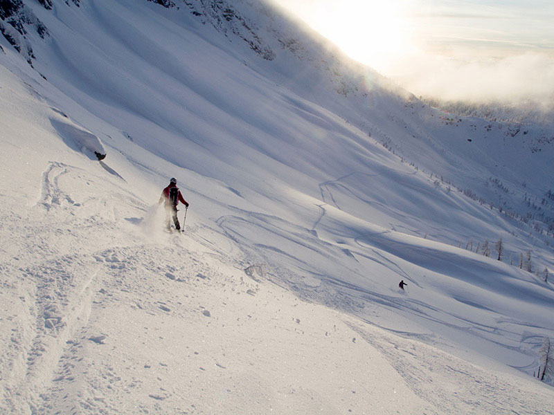 fresh-tracks-near-whitewater-bc-backcountry-skiing